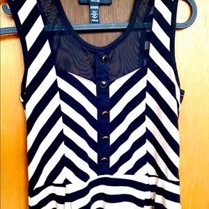 Women’s top - mesh back - medium